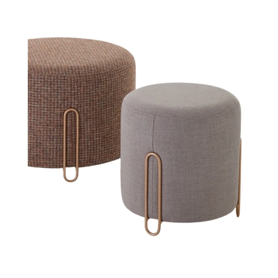 Puff Estrutura Interna Madeira Estofado Base Ferro Maciço 460 x 420 x 420 Tumar Moon