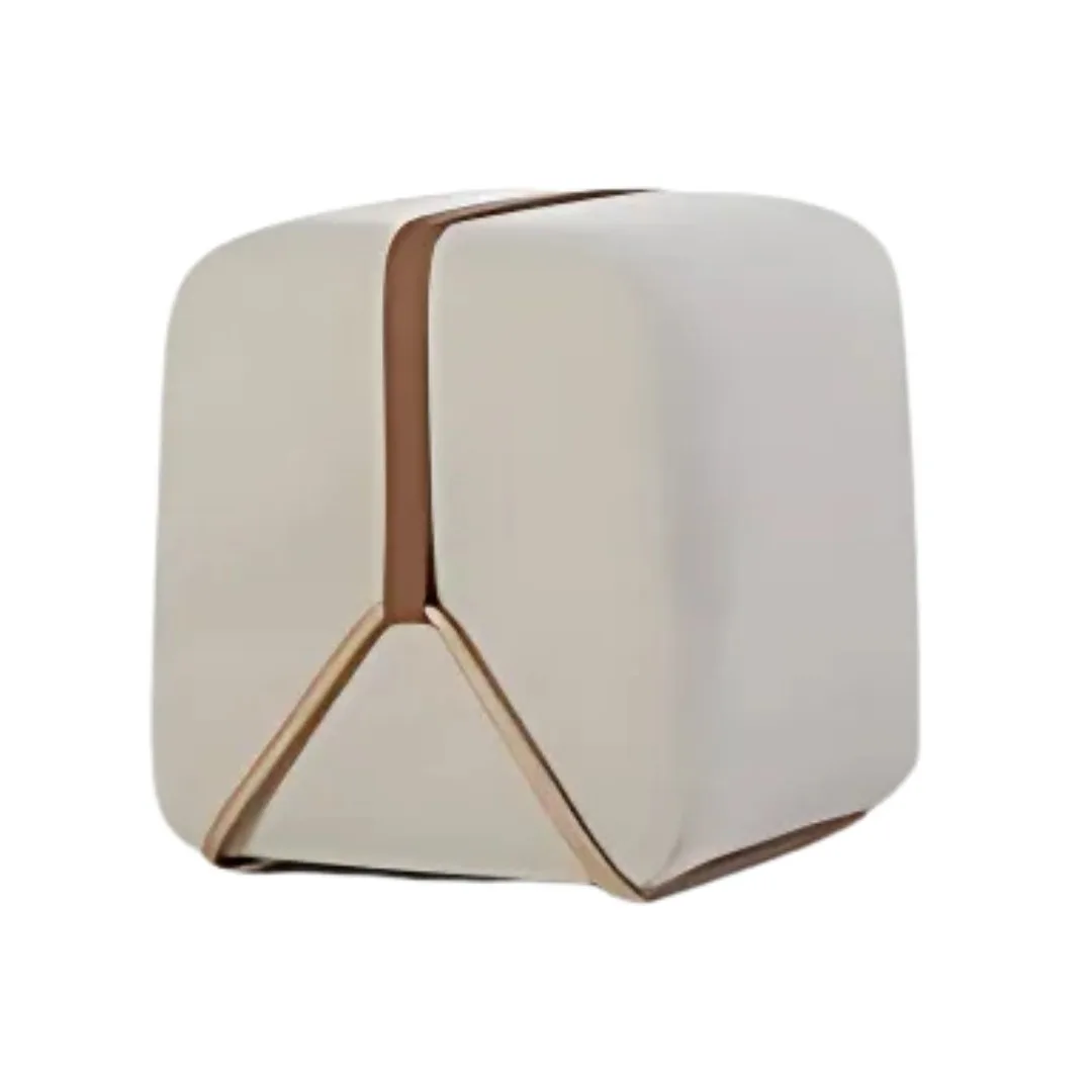 Puff Estrutura Interna Madeira Estofado Base Tubular Pintada Com Cinto 430 x 420 x 400 Tumar UP